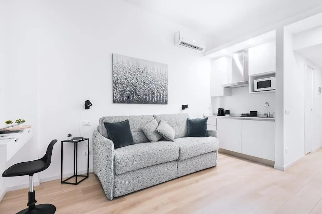 Easylife - Studio With Terrace In Porta Venezia Milano Daire