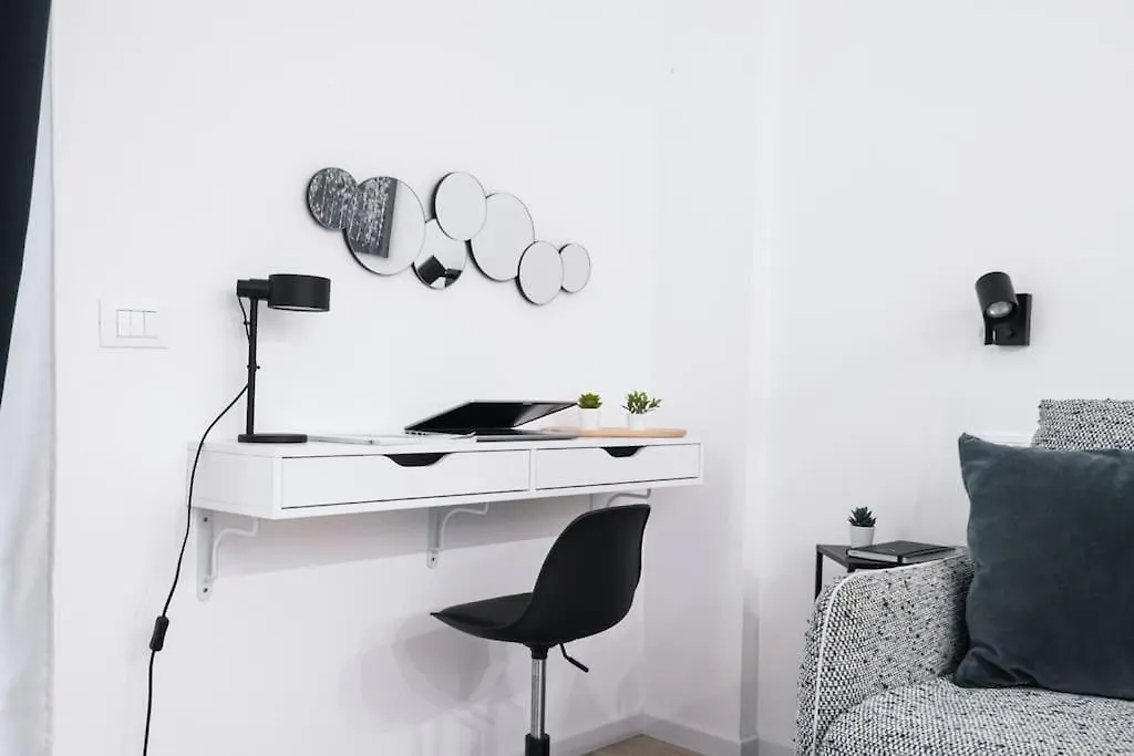 Easylife - Studio With Terrace In Porta Venezia Milano 0*,